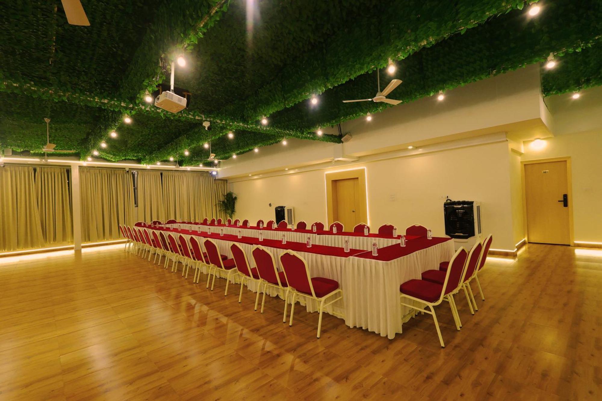 Grand Regency Rajajinagar, Iskcon Temple - Wtc Hotel Bangalore Exterior foto